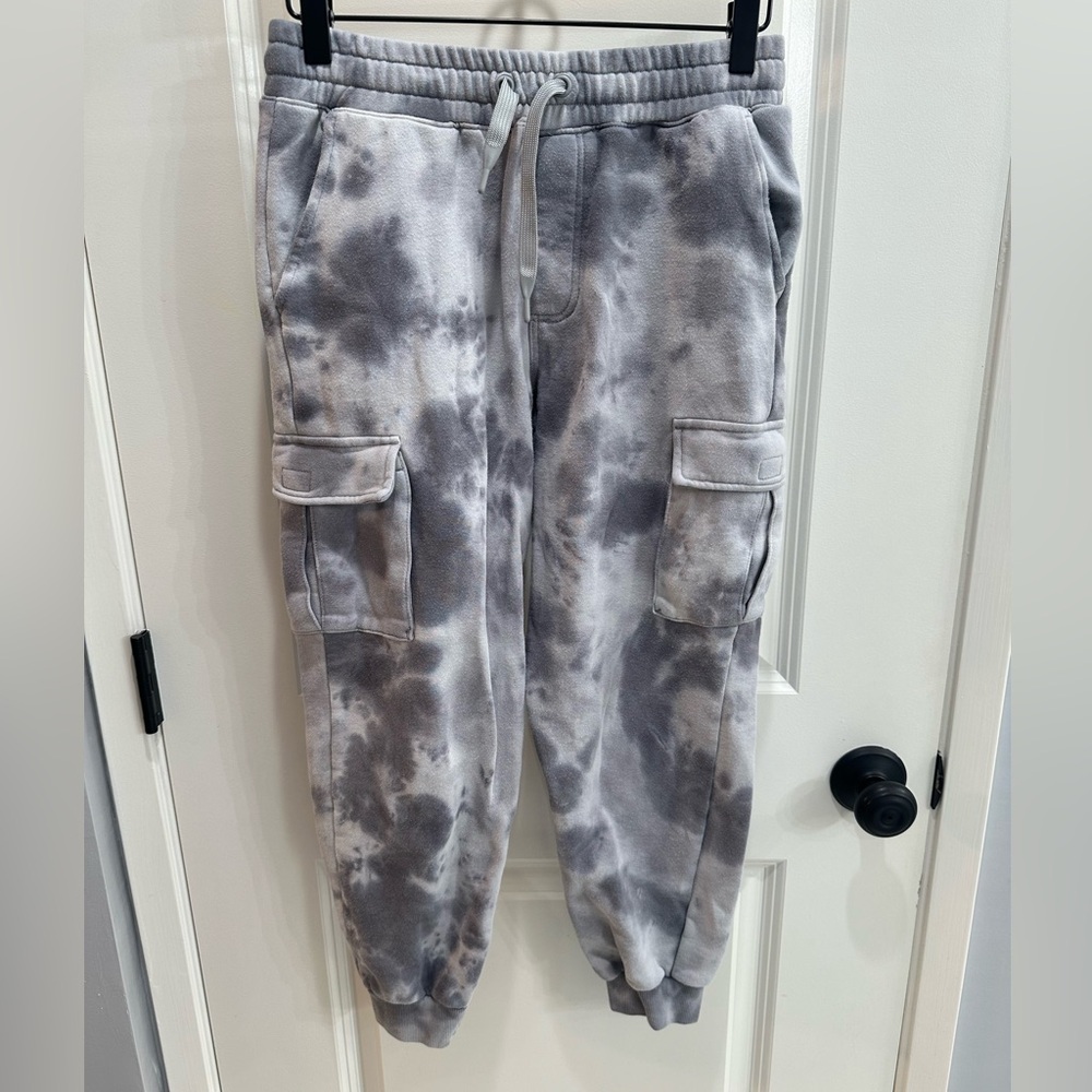 H&M Big Kid Gray Tie-Dye Jogger Pants. Size XL/16